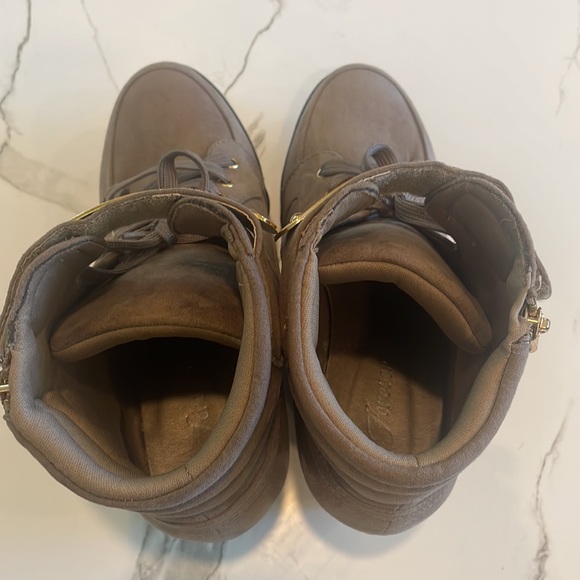 Women’s Taupe,Gold, Lace up Wedge Sneakers,Ankle Boots,Faux Suede,Size 8 - Picture 6 of 9